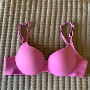 32 B VS bra